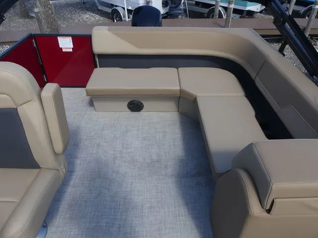 Slide: The Image of Lowe LS 190 2026 - 16