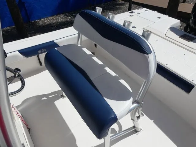 Slide: The Image of Robalo 226 Cayman 2019 - 21