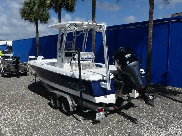 Slide: The Image of Robalo 226 Cayman 2019 - 6