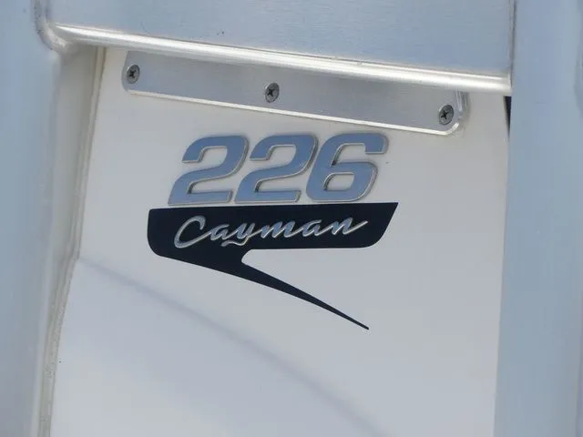 Slide: The Image of Robalo 226 Cayman 2019 - 8