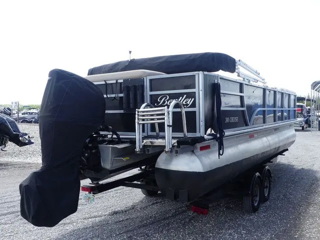 Slide: The Image of Bentley Pontoons 240 Bentley Cruise 2020 - 4