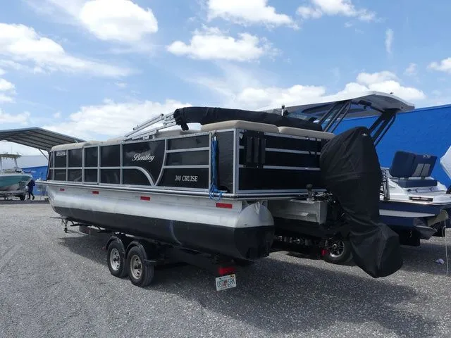 Slide: The Image of Bentley Pontoons 240 Bentley Cruise 2020 - 6