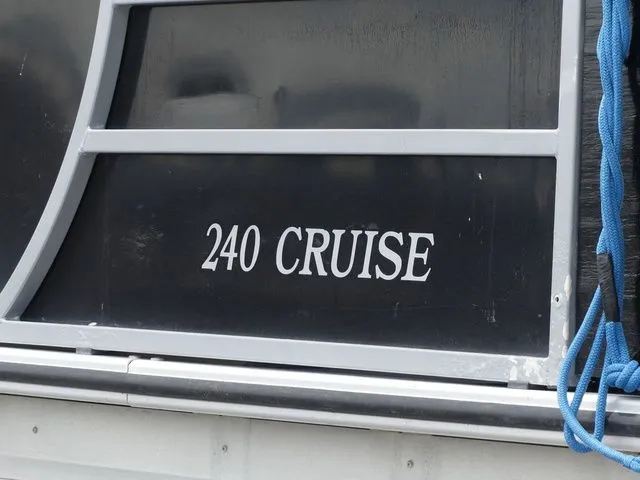 Slide: The Image of Bentley Pontoons 240 Bentley Cruise 2020 - 8