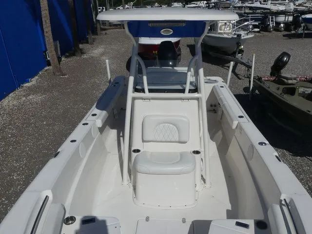 Slide: The Image of Sea Born LX24 Center Console 2020 - 13