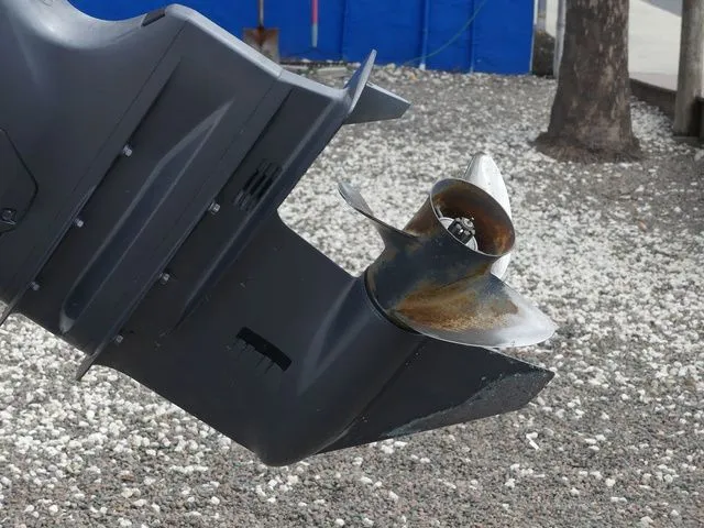 Slide: The Image of Hurricane GS202 2004 - 11