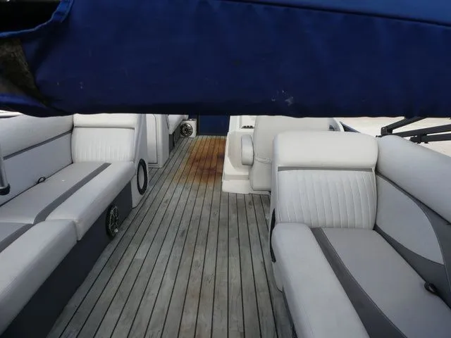 Slide: The Image of Crest II 230 SLE 2018 - 10