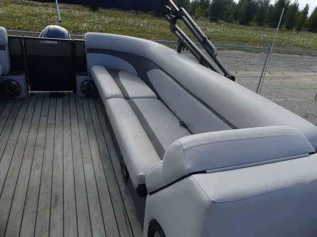 Slide: The Image of Crest II 230 SLE 2018 - 14