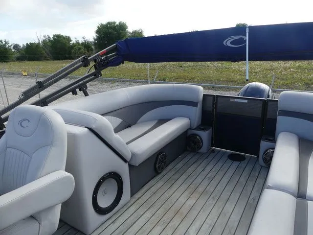 Slide: The Image of Crest II 230 SLE 2018 - 15