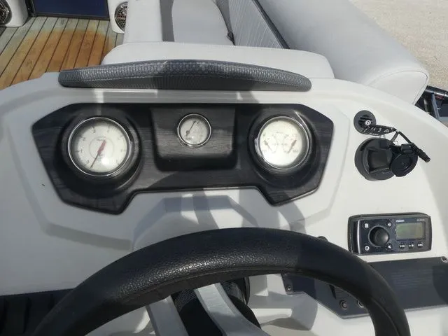 Slide: The Image of Crest II 230 SLE 2018 - 18