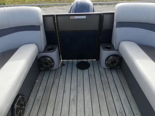 Slide: The Image of Crest II 230 SLE 2018 - 22