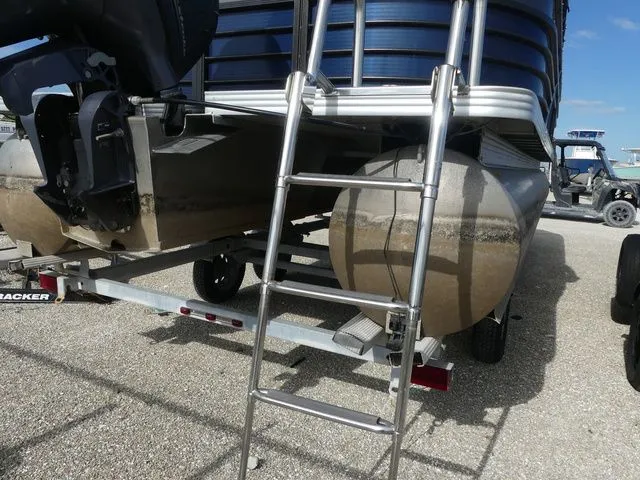 Slide: The Image of Crest II 230 SLE 2018 - 24