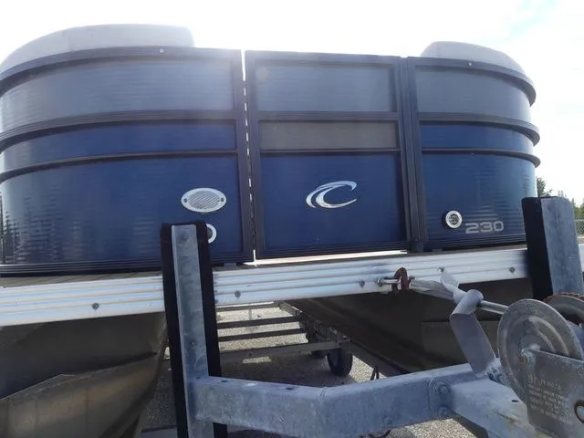 Slide: The Image of Crest II 230 SLE 2018 - 25