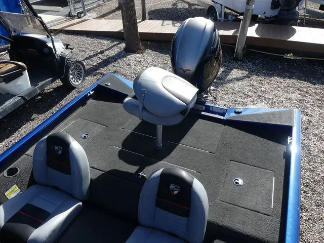 Slide: The Image of Triton 18 C TX 2018 - 15