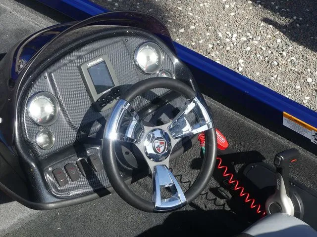 Slide: The Image of Triton 18 C TX 2018 - 17