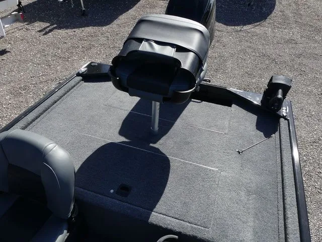 Slide: The Image of Tracker Bass Tracker Classic XL 2021 - 16