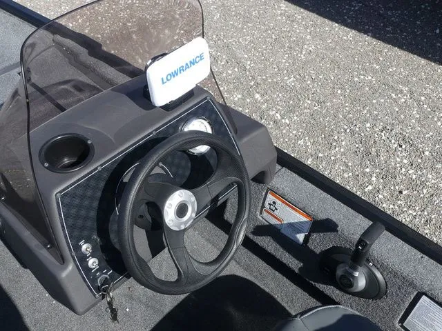 Slide: The Image of Tracker Bass Tracker Classic XL 2021 - 18