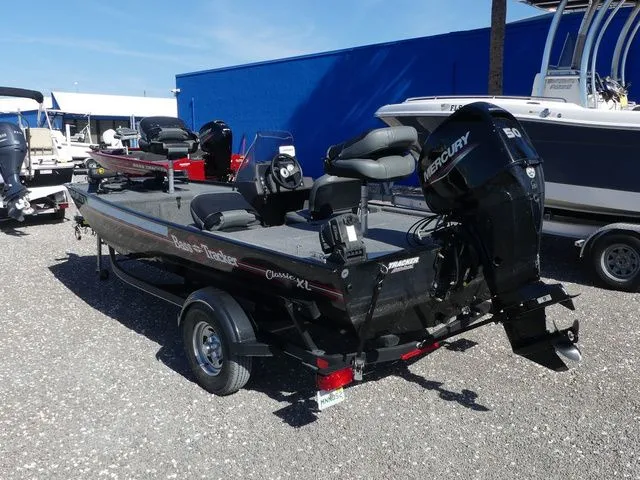 Slide: The Image of Tracker Bass Tracker Classic XL 2021 - 6