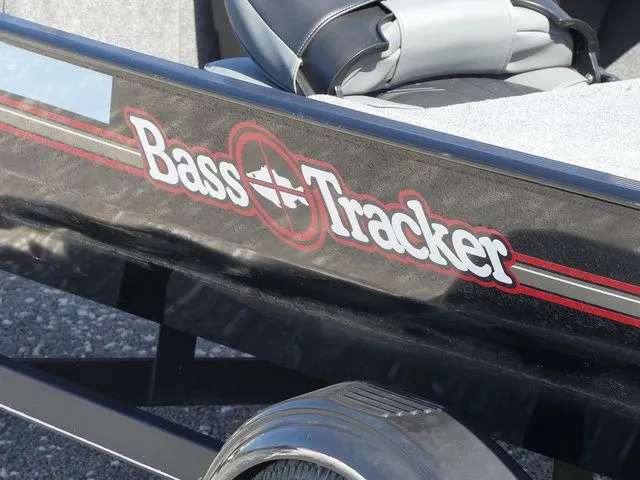 Slide: The Image of Tracker Bass Tracker Classic XL 2021 - 7