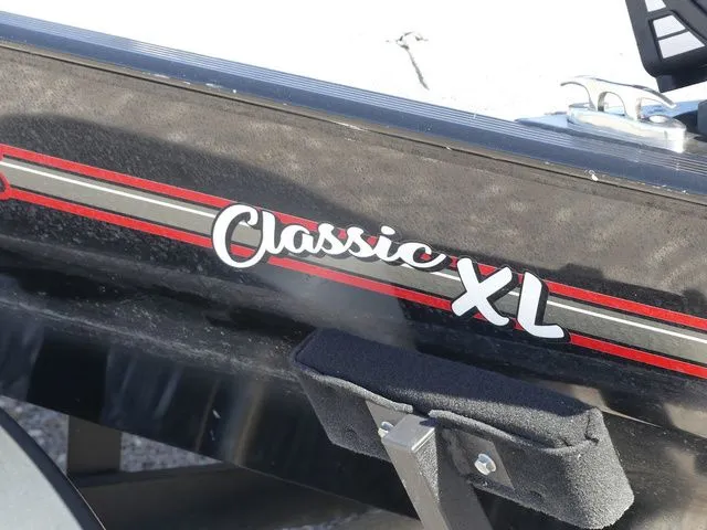 Slide: The Image of Tracker Bass Tracker Classic XL 2021 - 8