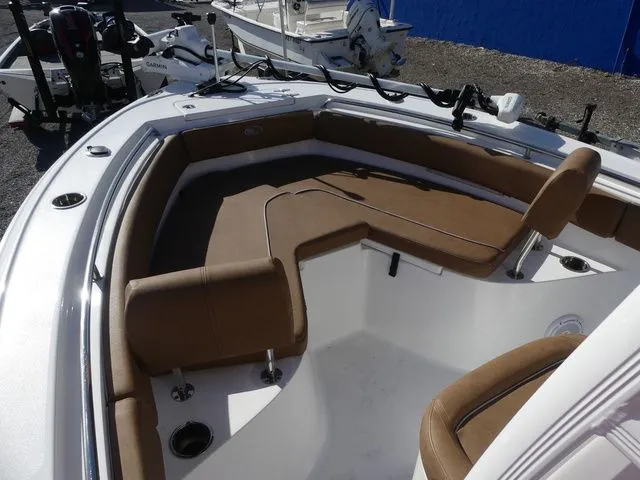 Slide: The Image of Sea Hunt Ultra 219 2025 - 12