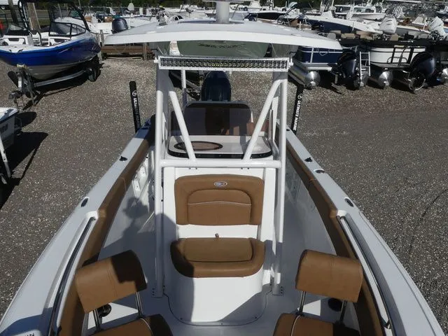 Slide: The Image of Sea Hunt Ultra 219 2025 - 14