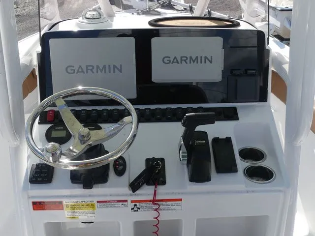 Slide: The Image of Sea Hunt Ultra 219 2025 - 19