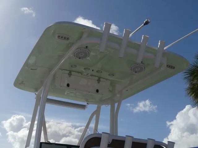 Slide: The Image of Sea Hunt Ultra 219 2025 - 22