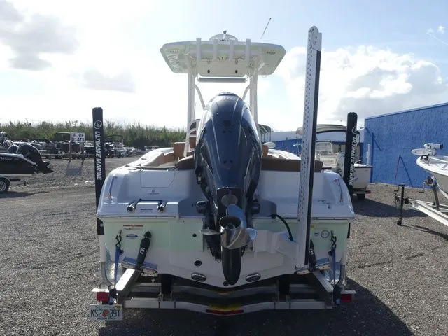 Slide: The Image of Sea Hunt Ultra 219 2025 - 5