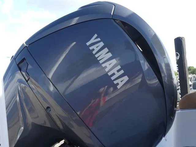 Slide: The Image of Sea Hunt Ultra 219 2025 - 9