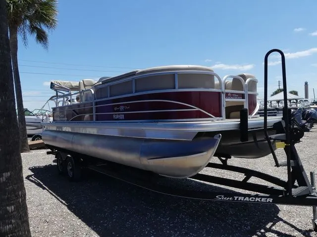 Slide: The Image of Sun Tracker Fishin' Barge 24 DLX 2019 - 3