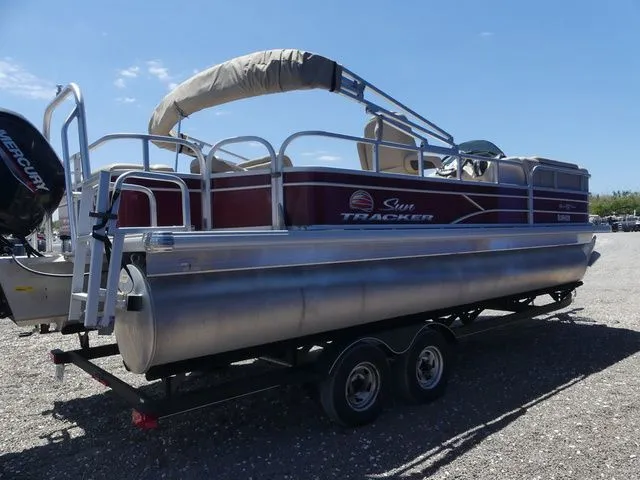 Slide: The Image of Sun Tracker Fishin' Barge 24 DLX 2019 - 4