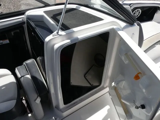 Slide: The Image of Yamaha 242 Limited S 2017 - 13