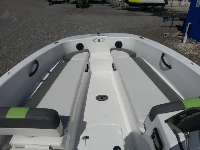 Slide: The Image of Tahoe T18 2022 - 12