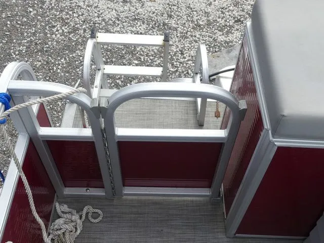 Slide: The Image of Bennington 188 SL 2021 - 12