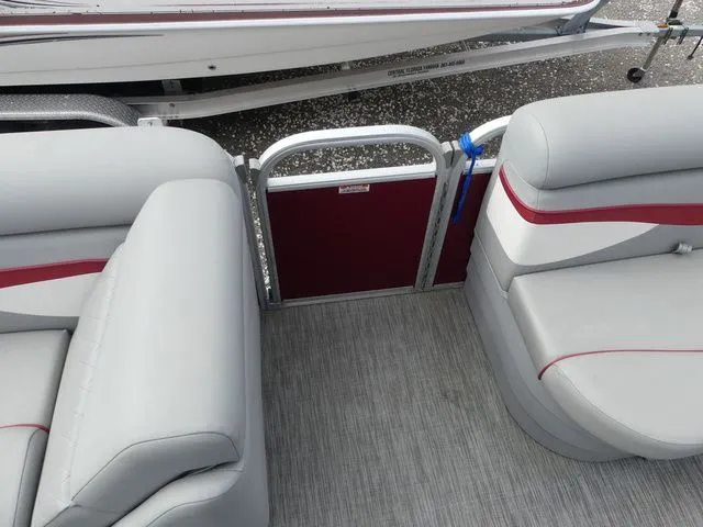 Slide: The Image of Bennington 188 SL 2021 - 15