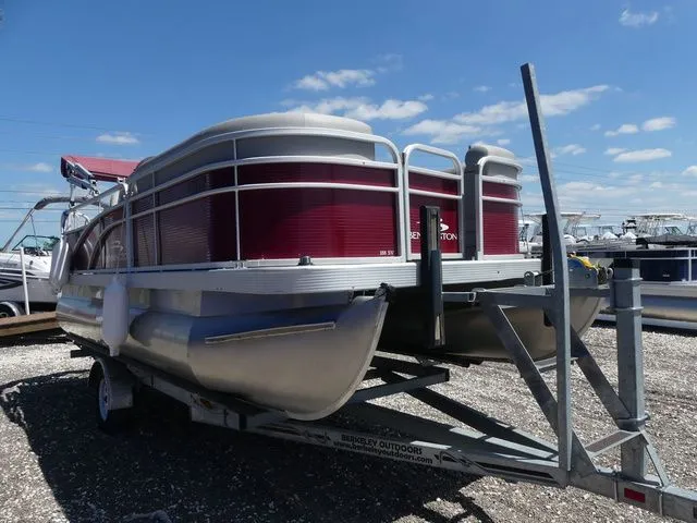 Slide: The Image of Bennington 188 SL 2021 - 3