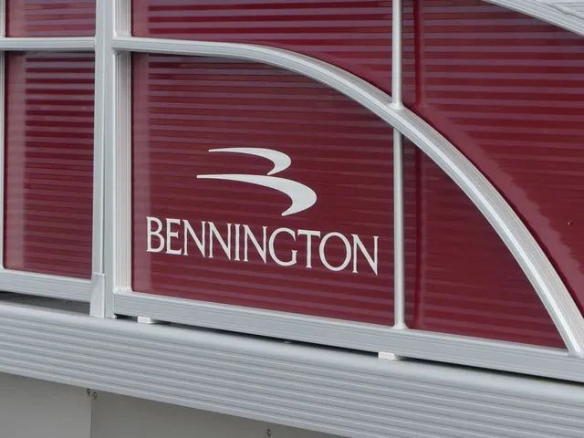 Slide: The Image of Bennington 188 SL 2021 - 7