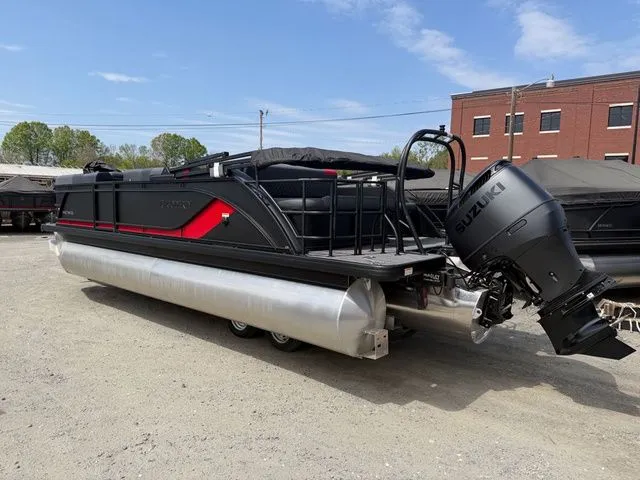 Slide: The Image of Godfrey Sweetwater 2286 SFL - Suzuki 250 SS 2026 - 3