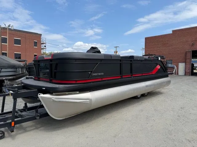 Slide: The Image of Godfrey Sweetwater 2286 SFL - Suzuki 250 SS 2026 - 4