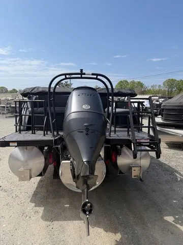 Slide: The Image of Godfrey Sweetwater 2286 SFL - Suzuki 250 SS 2026 - 5