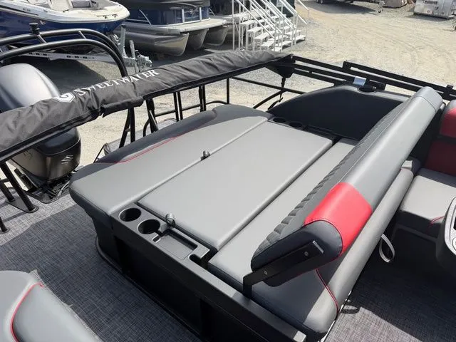 Slide: The Image of Godfrey Sweetwater 2286 SFL - Suzuki 250 SS 2026 - 8