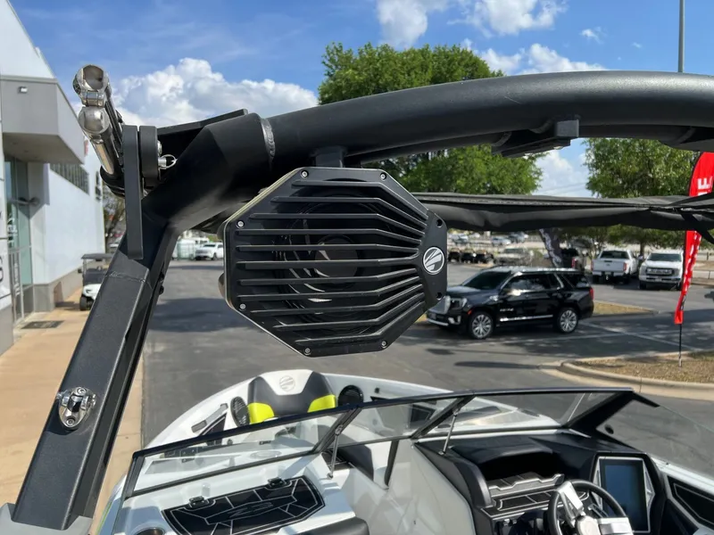 Slide: The Image of 2023 Tigé Z3 boat with speaker and control console. - 14