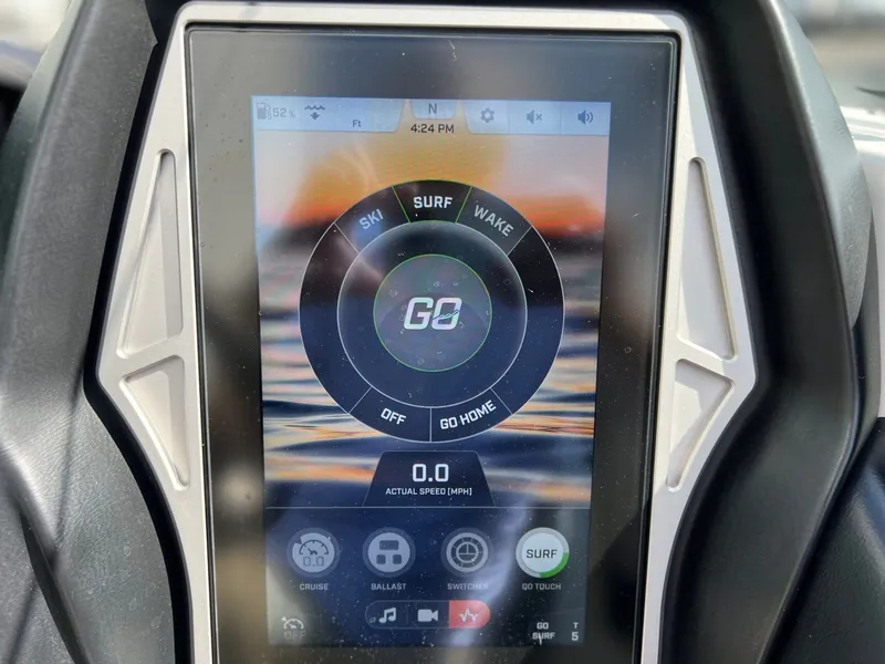 Slide: The Image of 2023 Tigé Z3 boat control panel with surf and wake modes. - 30