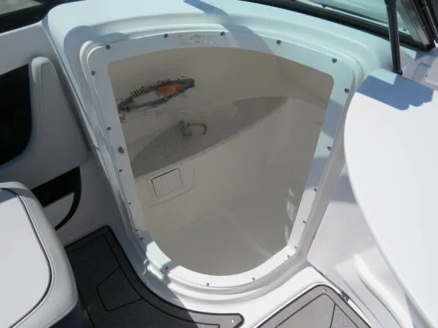 Slide: The Image of Hurricane SunDeck 2410 OB 2022 - 10