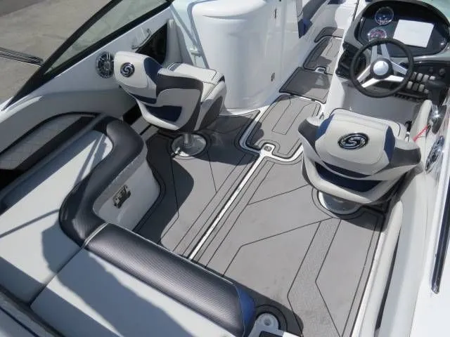 Slide: The Image of Hurricane SunDeck 2410 OB 2022 - 11