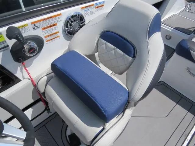 Slide: The Image of Hurricane SunDeck 2410 OB 2022 - 12