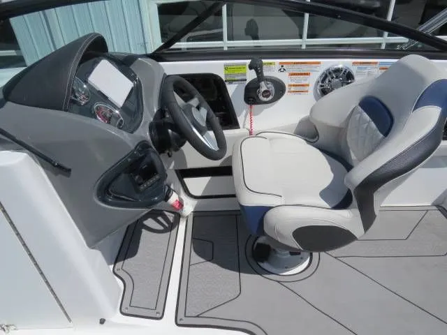 Slide: The Image of Hurricane SunDeck 2410 OB 2022 - 13