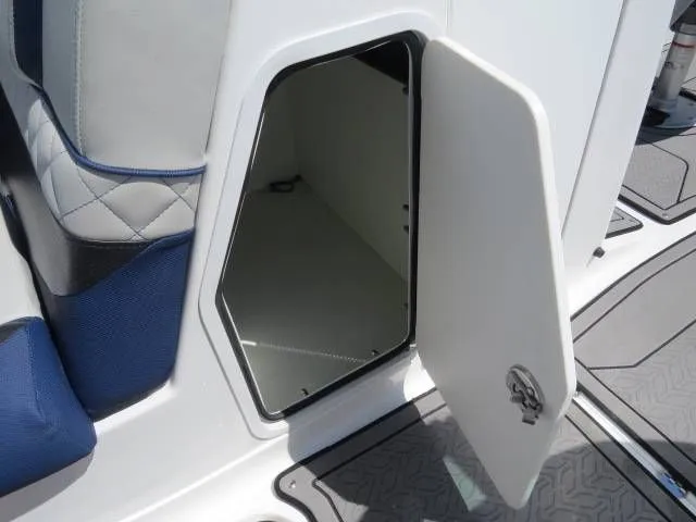 Slide: The Image of Hurricane SunDeck 2410 OB 2022 - 20