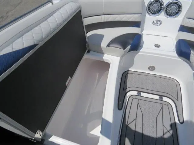 Slide: The Image of Hurricane SunDeck 2410 OB 2022 - 26