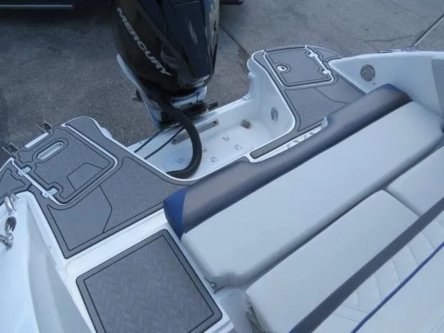 Slide: The Image of Hurricane SunDeck 2410 OB 2022 - 6